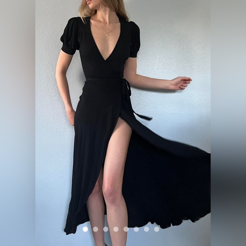 Reformation Women’s black dress